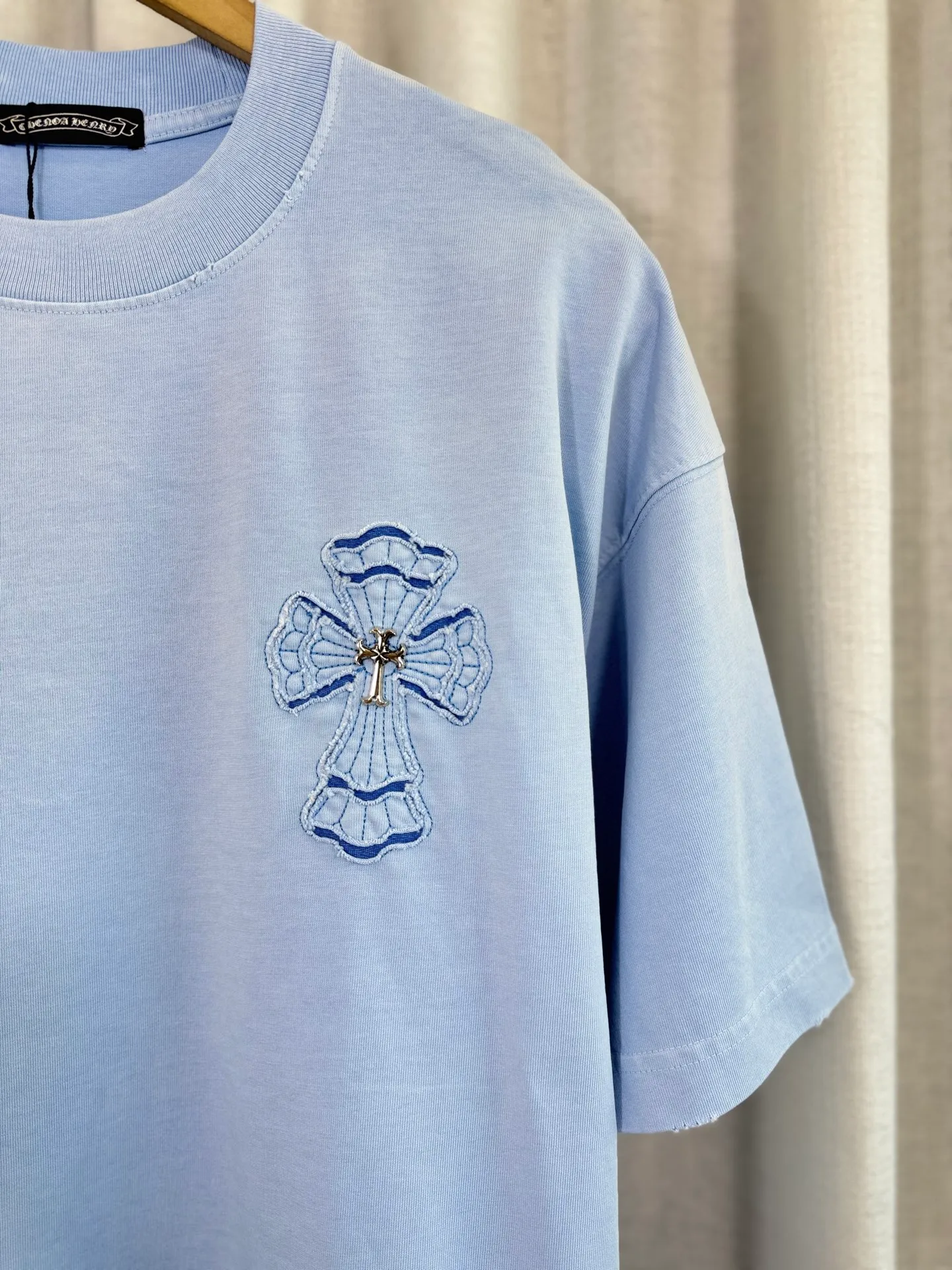 P230 ch high version Chrome Hearts 2025 spring and summer new cross patch washed short-sleeved T-shirt, fabric: 26 double yarns, 320 grams weight, cross patch embroidery, heavy washing Printing process: patch embroidery Color: blue gray Size: S M L XL Style number: 5163